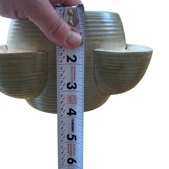 Vintage McNees signed pottery, collectible ceramic strawberry planter - Picture 3 of 16